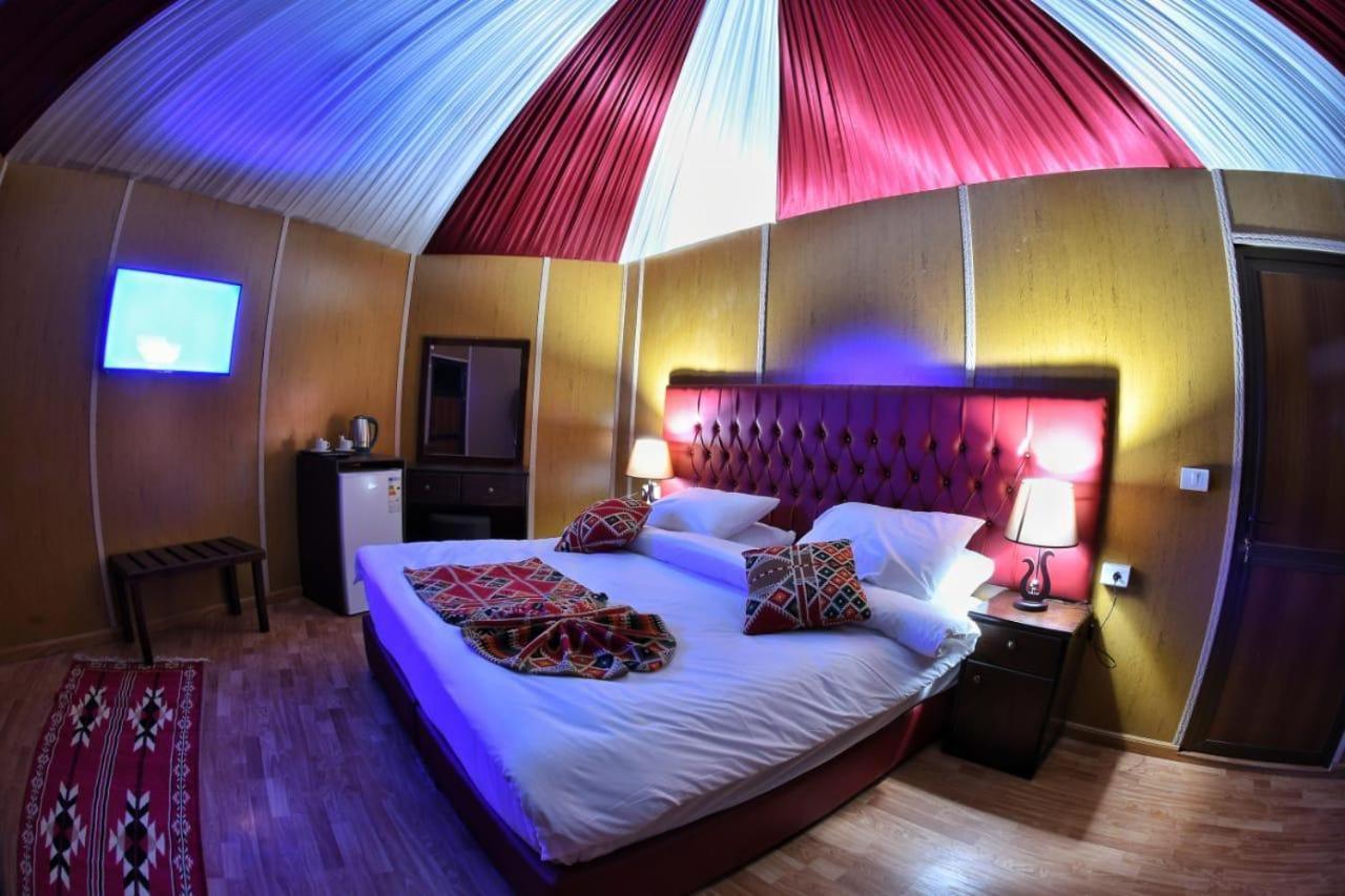 Rum Oasis Luxury Camp ワディ ・ラム エクステリア 写真